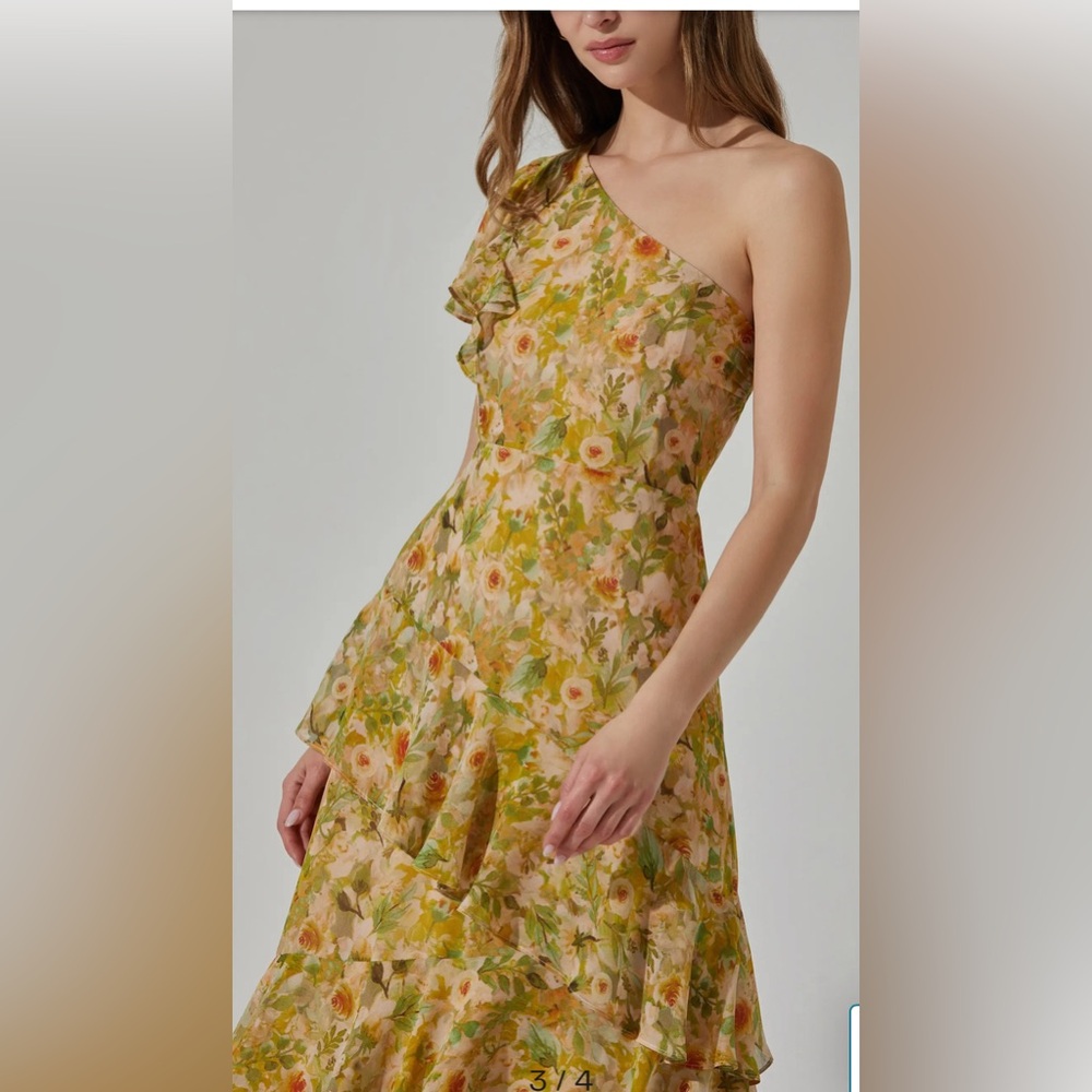 J650. Astr the Label Asymmetric Ruffle One-Shoulder Maxi Dress Small NWOT